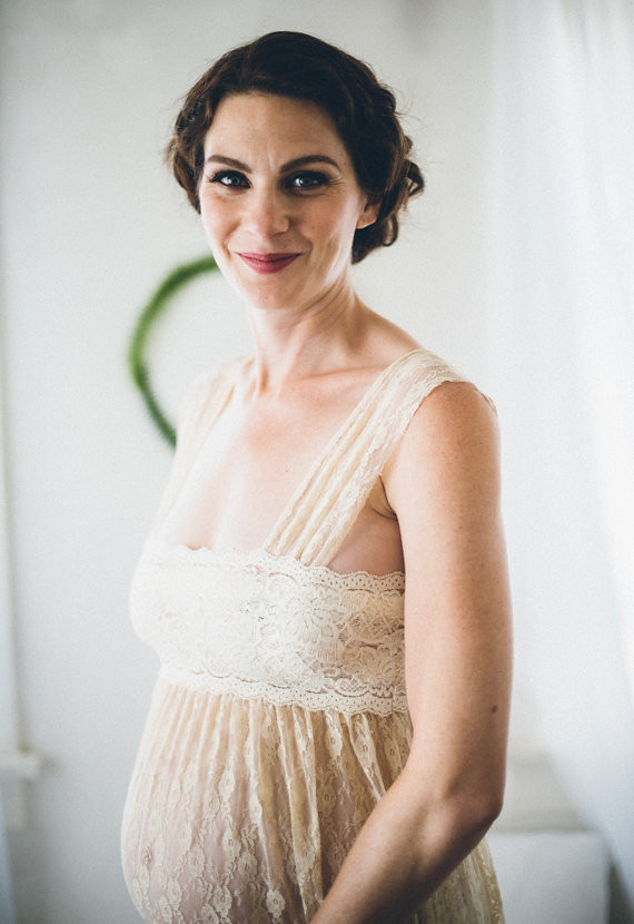 Mother-daughter maternity photos