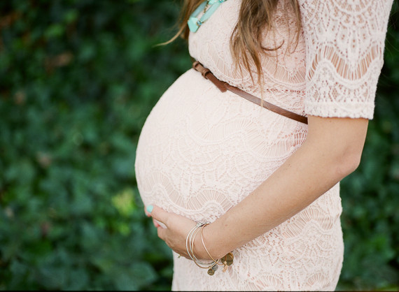 Triplet maternity photos