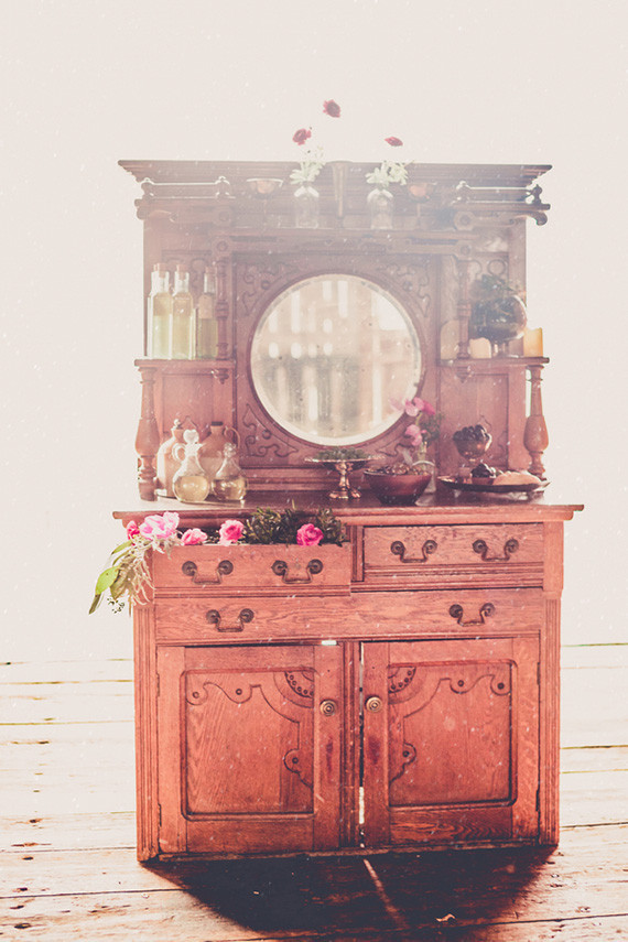 Rustic wedding decor