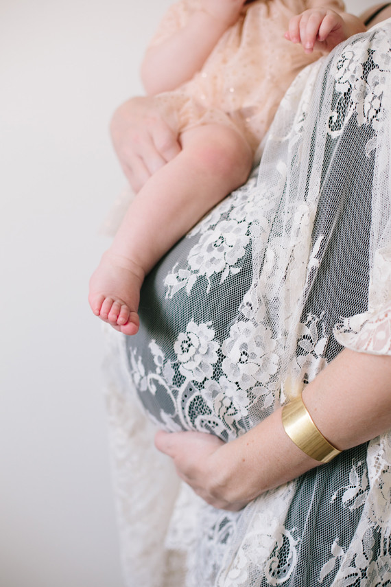 mother daughter maternity photos by Heather Kincaid