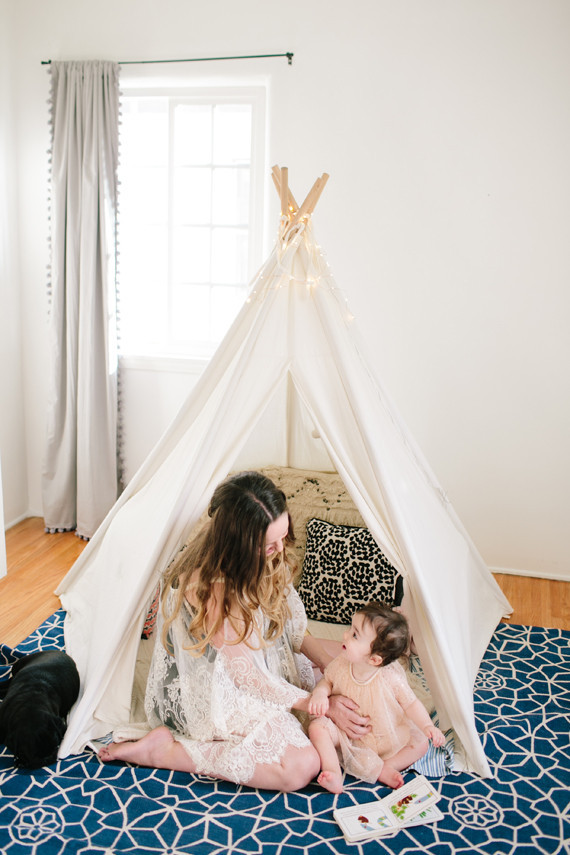 mother daughter maternity photos by Heather Kincaid