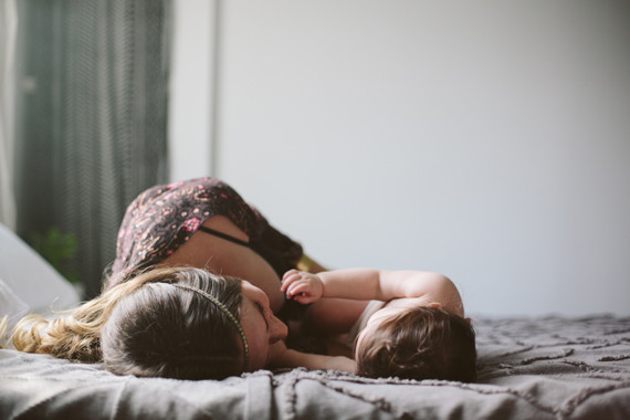 mother daughter maternity photos by Heather Kincaid