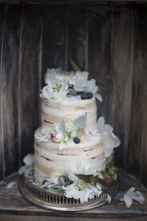 Rustic wedding cake