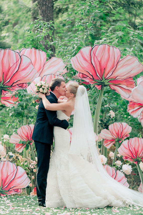 Oversized ceremony paper flowers Inspiration
