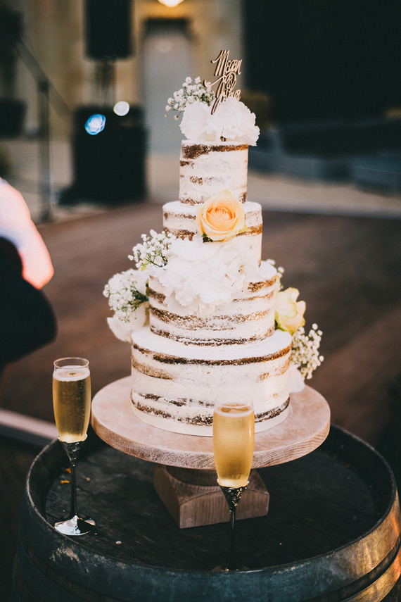 Naked cake