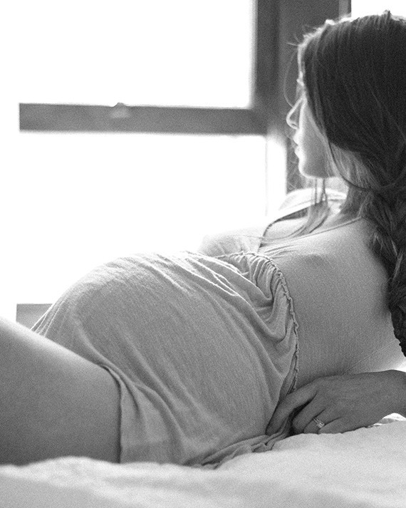 Simple bohemian maternity photos