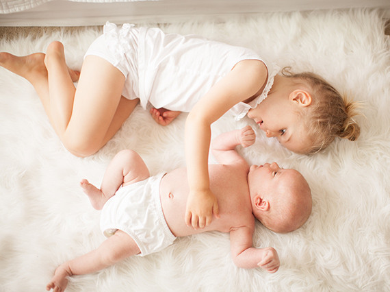 Sibling newborn photos