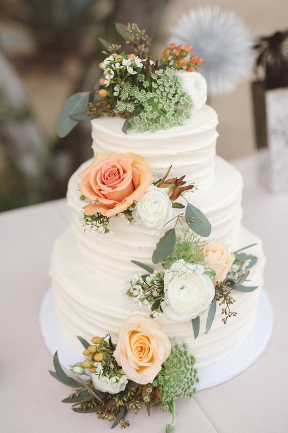 Rustic wedding cake