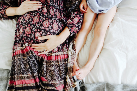 Amanda Watters lifestyle maternity photos
