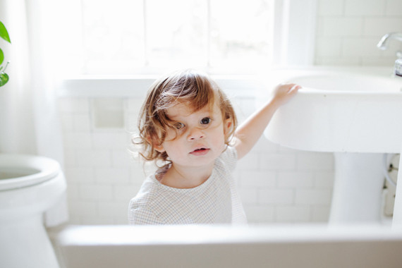 At home family newborn photos by Kaley Cornett