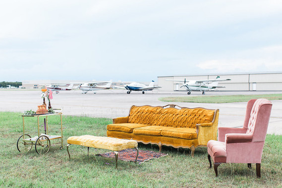 Vintage wedding lounge area