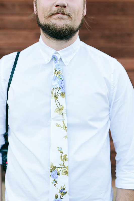 Floral tie