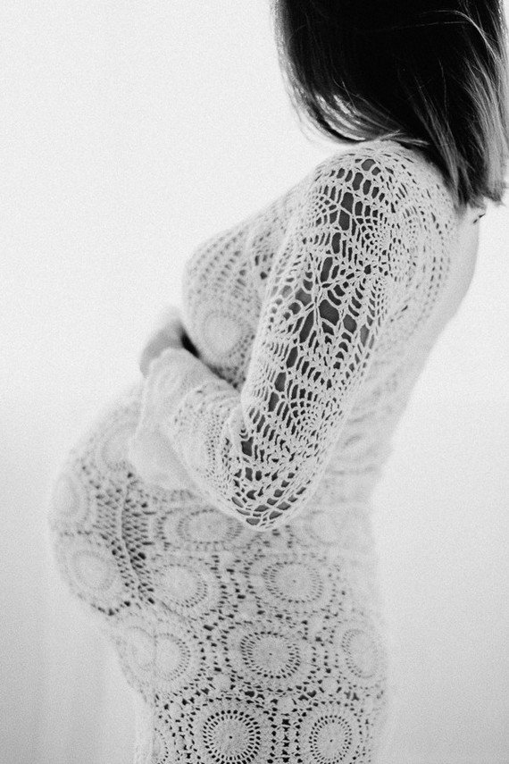 family maternity photos by Yuna Leonard