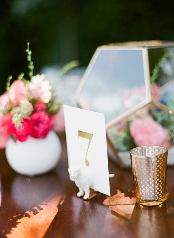 Modern table number