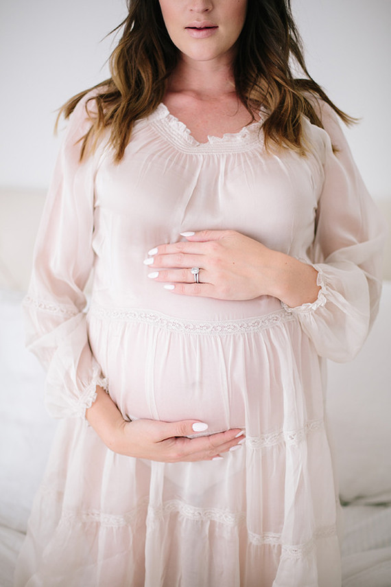 glamorous maternity photos of Catherine