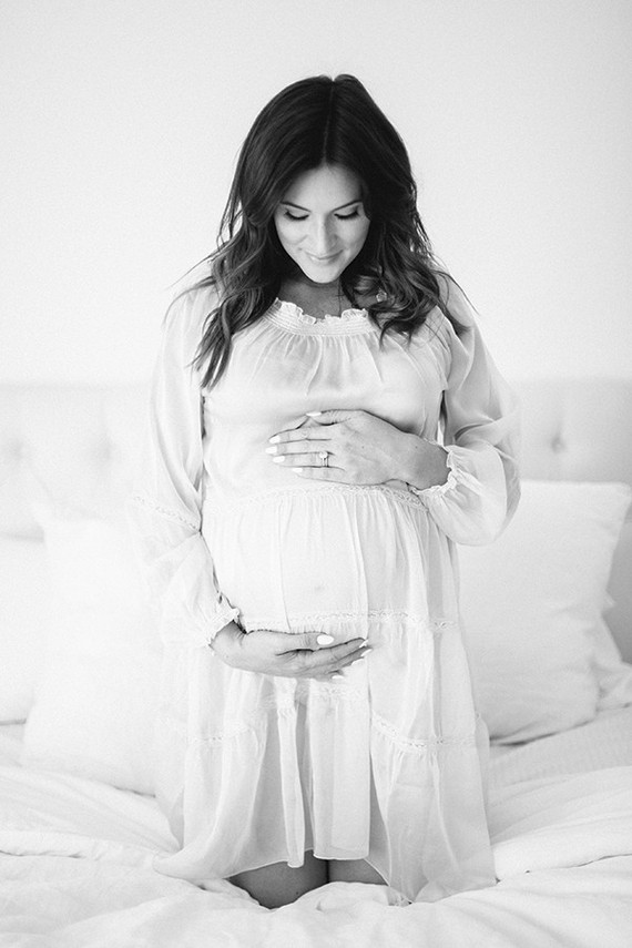 glamorous maternity photos of Catherine