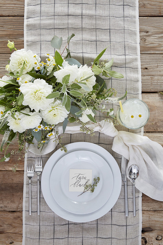 Casual dinnerware idea Inspiration