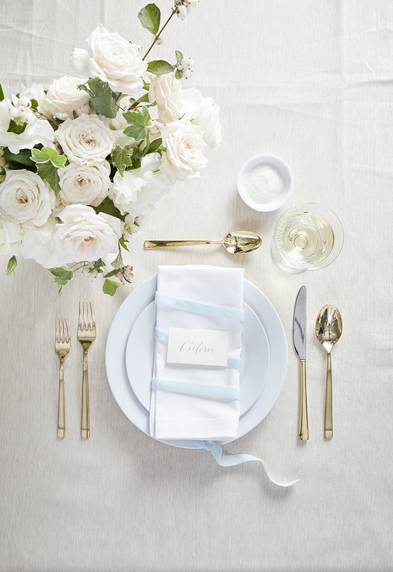 Classic dinnerware idea