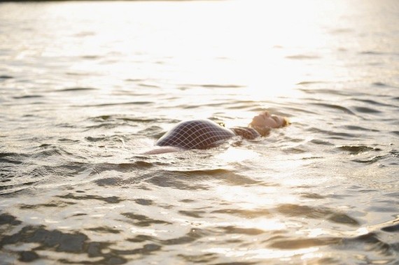 Lakeside maternity photos
