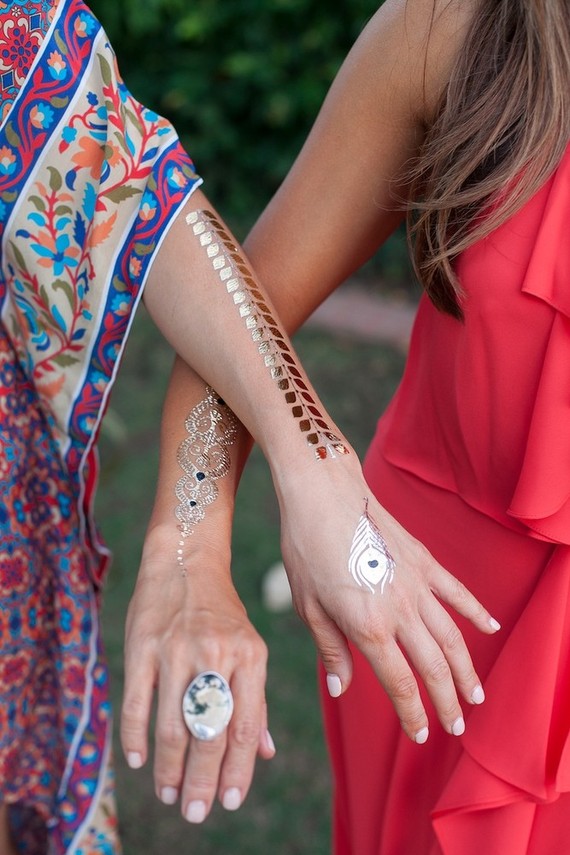 Flash tattoo favors