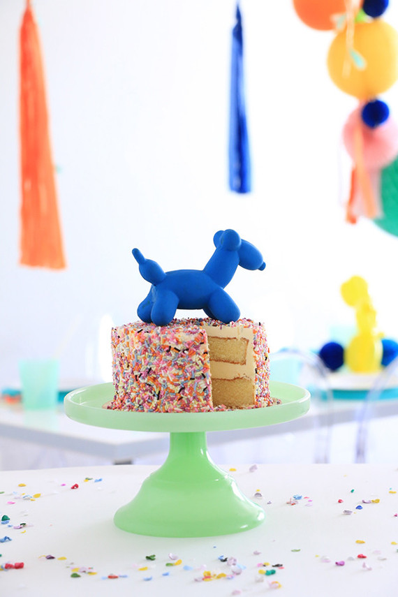 balloon animal cake