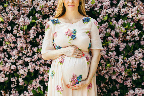 Spring maternity photos