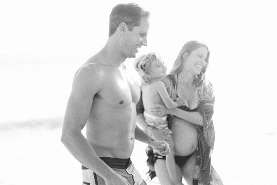 beach maternity photos in LA