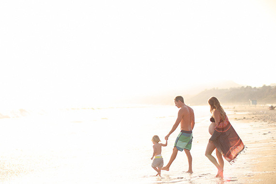 beach maternity photos in LA