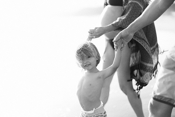 beach maternity photos in LA