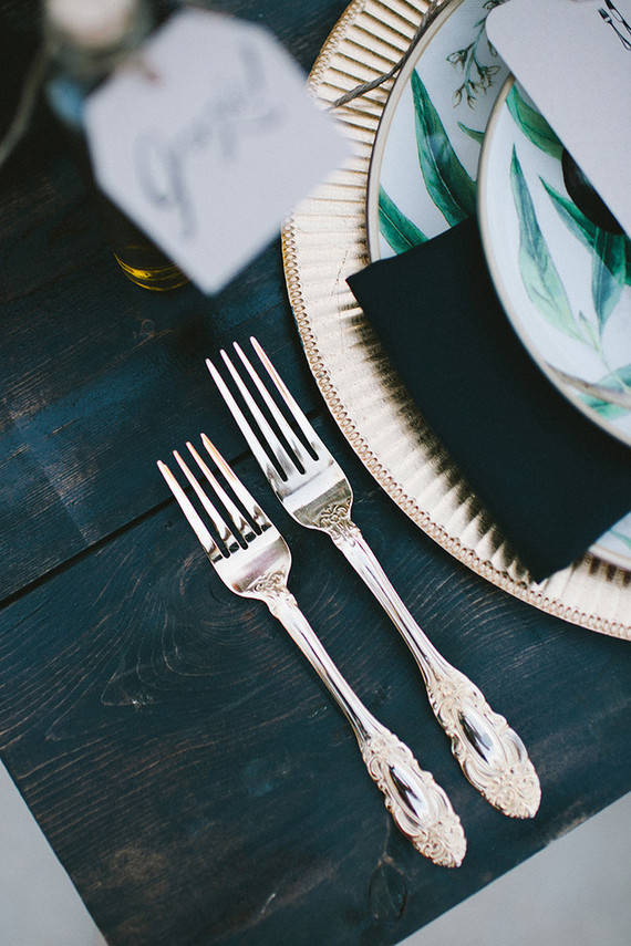 Gold tableware