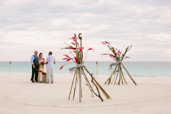 Sandbar elopement in Fiji