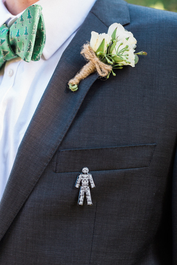 Groom's boutonnière