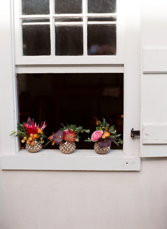 Tropical fall wedding florals