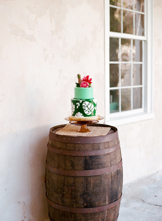 Tropical wedding cake
