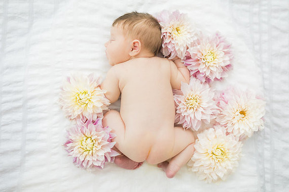 girl newborn photos