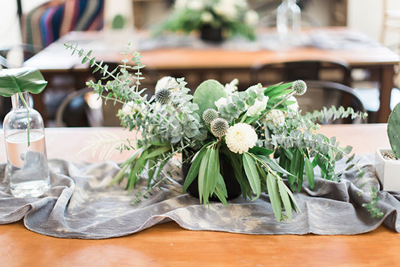 modern baby shower decor