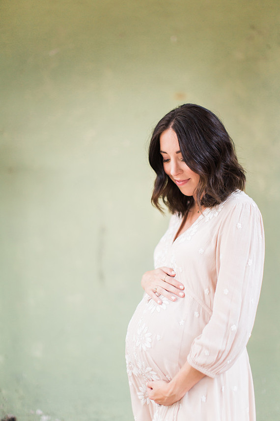 simple modern maternity photos