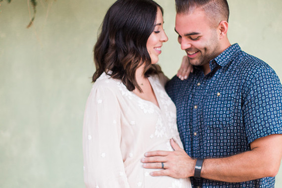 simple modern maternity photos