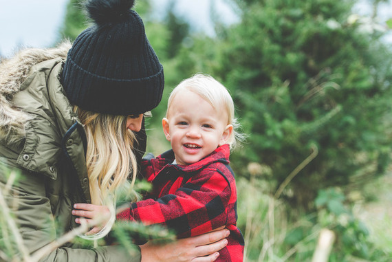 Christmas tree farm family photos