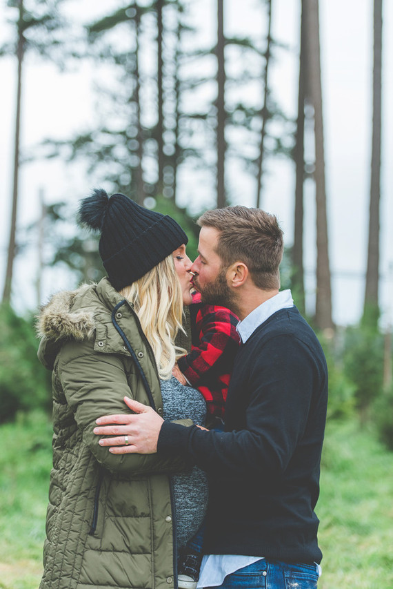 Christmas tree farm family photos