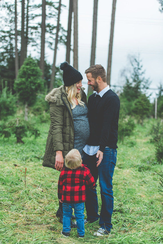 Christmas tree farm family photos