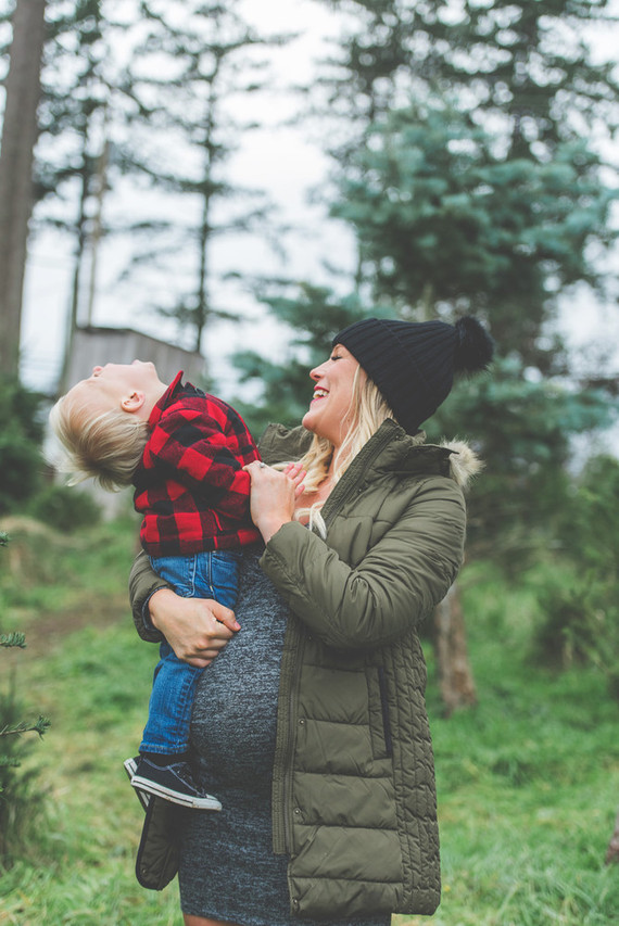 Christmas tree farm family photos