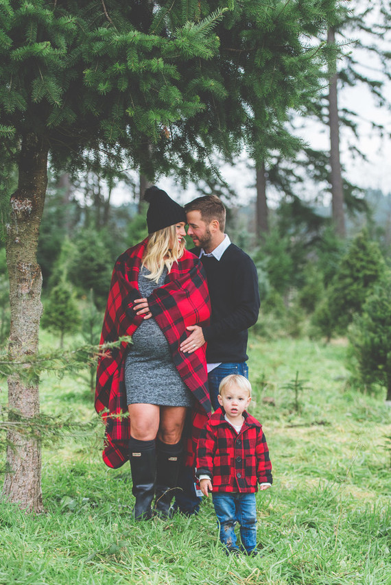 Christmas tree farm family photos