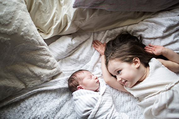 sibling newborn photos