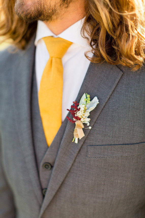 Groom's boutonnière