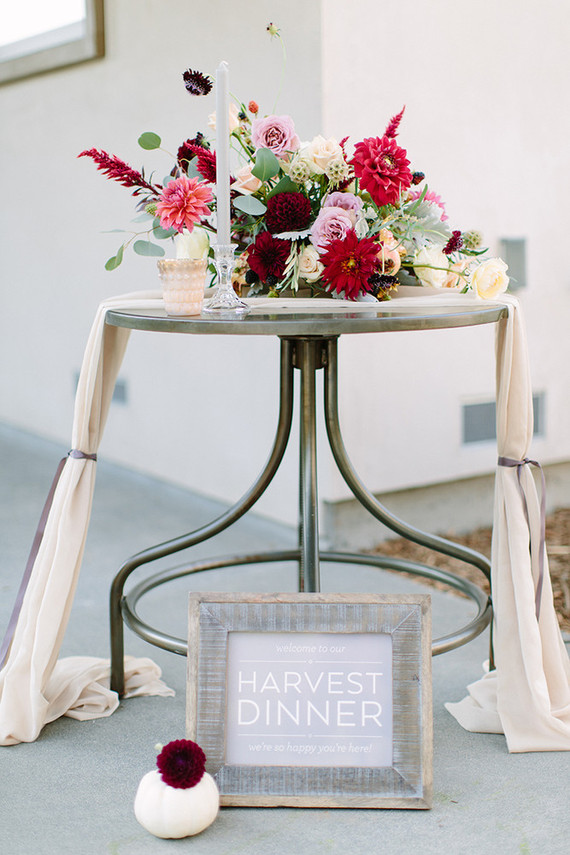 Harvest dinner decor