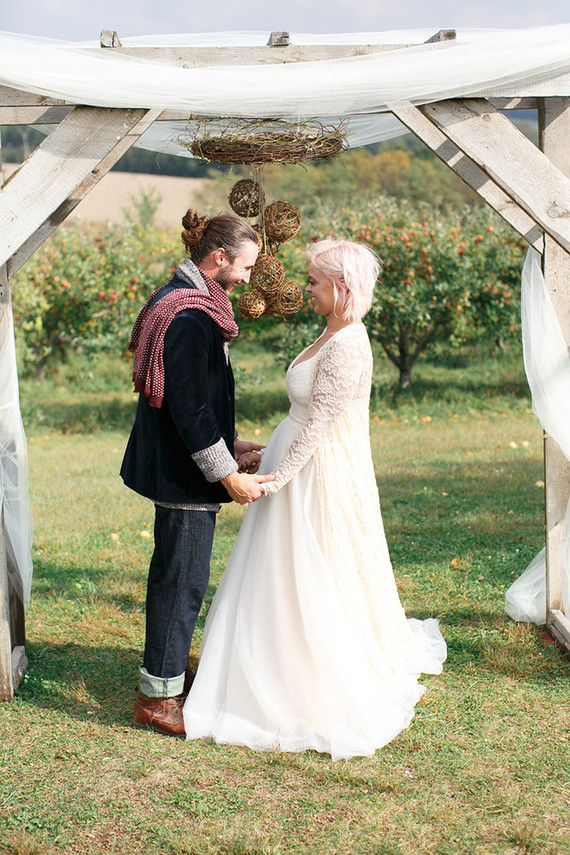 Fall wedding ceremony