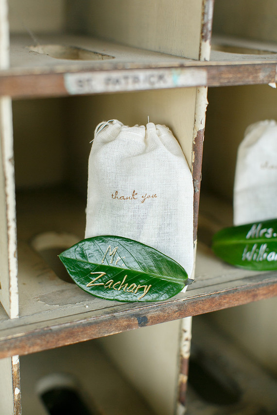 Leaf escort cards