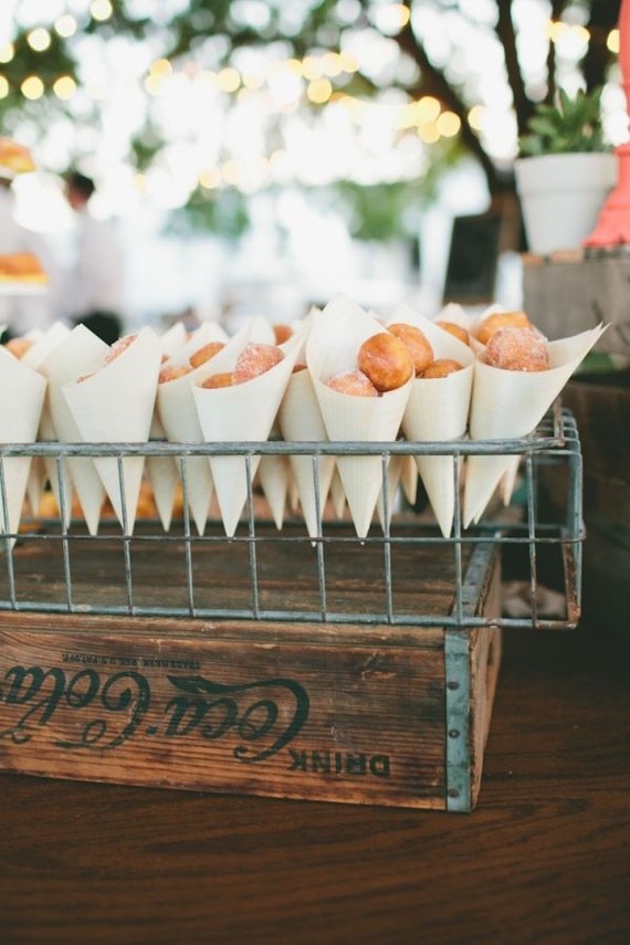 Donut hole favors