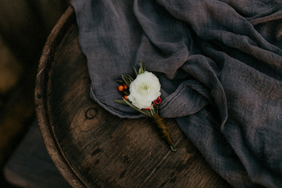 Fall wedding boutonniere